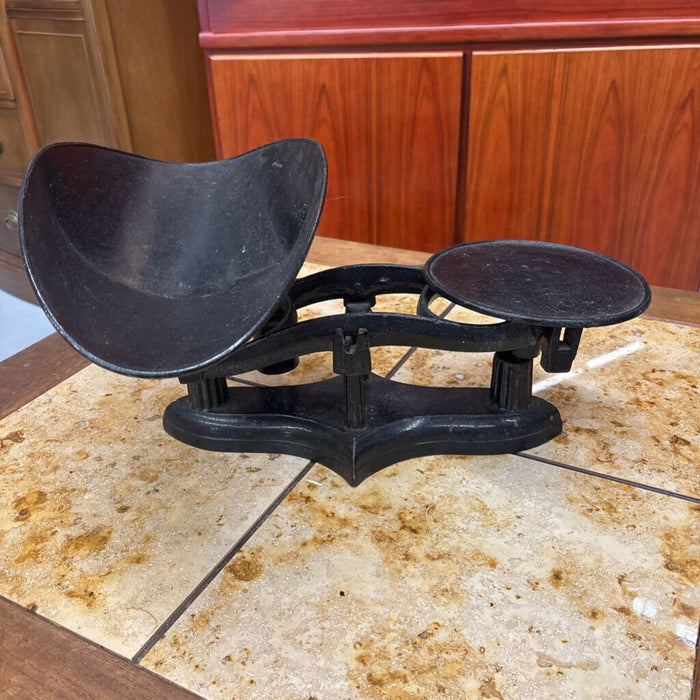 Antique Cast Iron Balance Scale & Weights