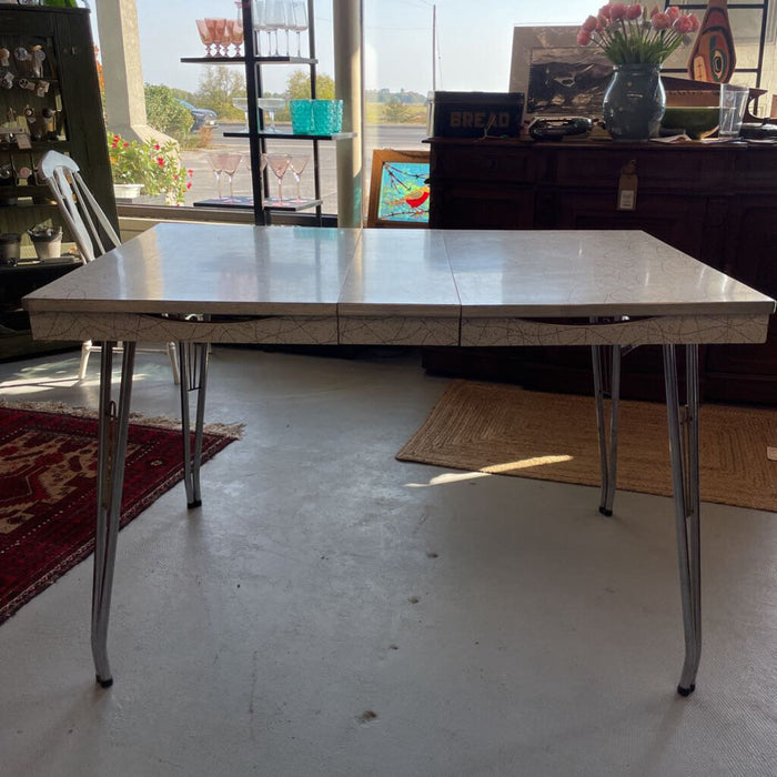 Vintage Speckled White & Grey Laminate Table w 1 - 8 " Leaf