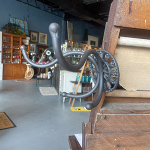 19193 Cast iron Decorative Double Hook