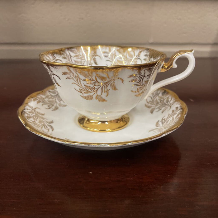 Vintage "Golden Fern" Royal Albert Bone china Teacup & Sauucer