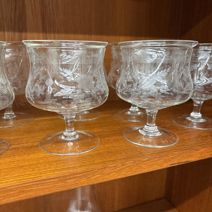 Vintage Etched Glass Seafood/Shrimp Cocktail Glasses w Chiller Inserts- Set Of 7