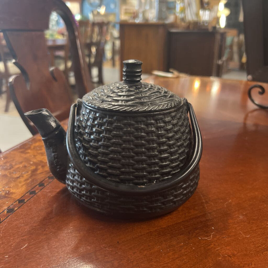 Large Japanese Cast Iron Teapot