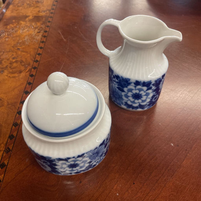 SET of 2 Kaiser Porcelain Echt Kobalt Sugar and Milk Set