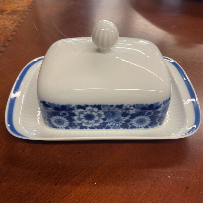 Kaiser Porcelain Echt Kobalt Blue & White Floral Butter Dish