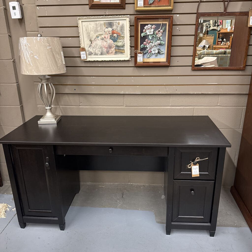 Black Desk w Keyboard Tray & 2 Drawers