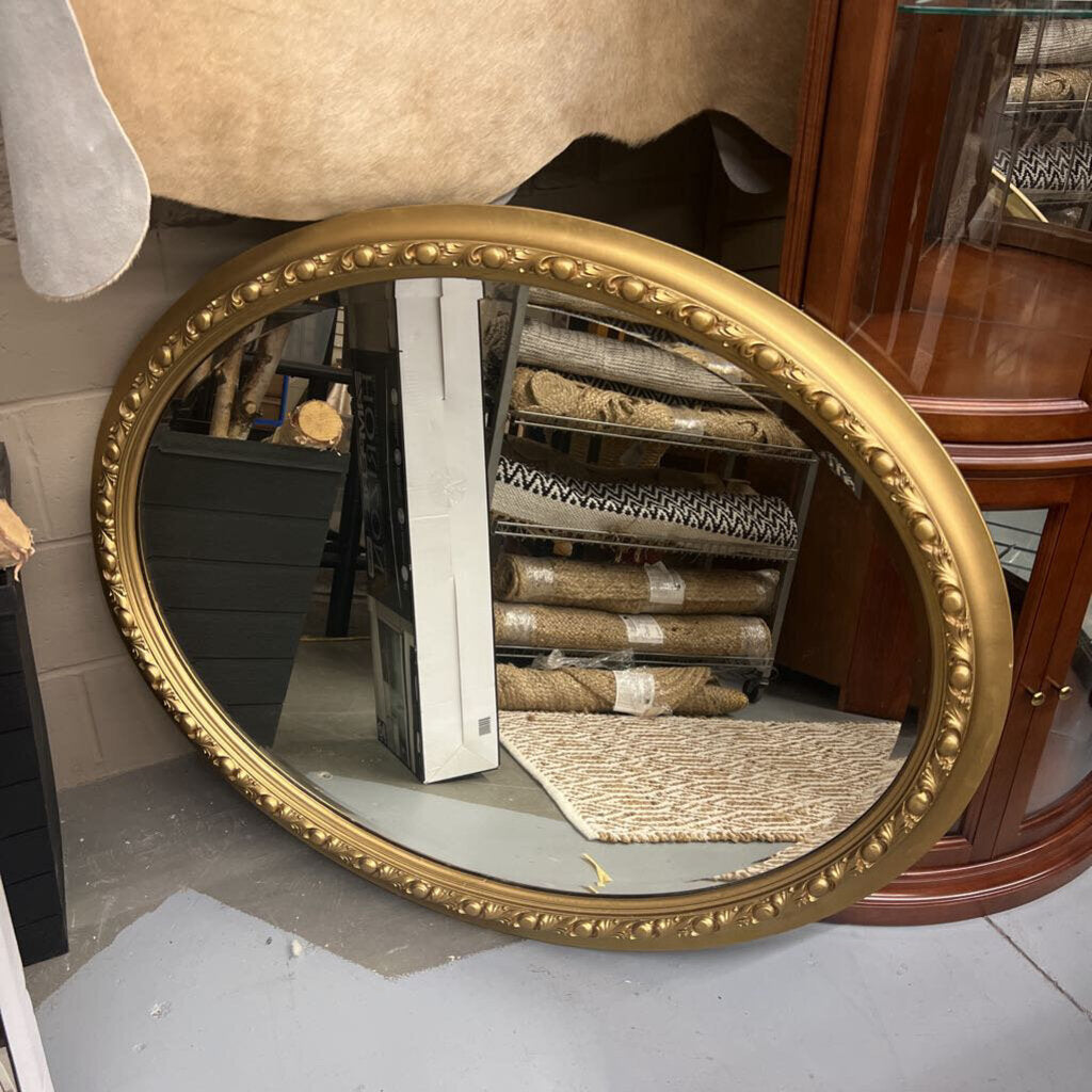 Antique Oval Mirror w Gold Ornate Frame