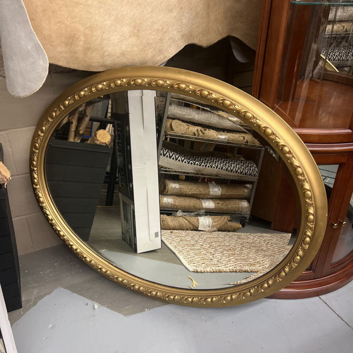 Antique Oval Mirror w Gold Ornate Frame