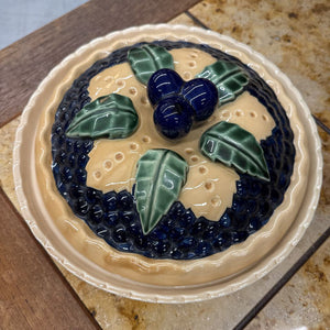 Ceramic Pie Plate & Lid - Blueberries