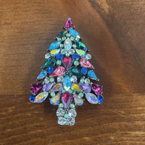 Vintage 2006 Avon Christmas Tree Brooch