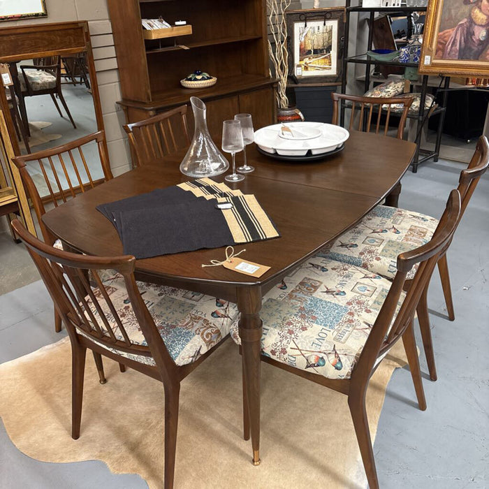 MCM Walnut Dining Table w 6 Chairs & 2-11" Leaves