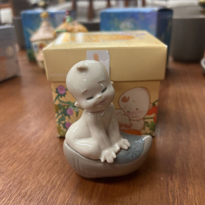 Nao Baby In A Clog- Lladro