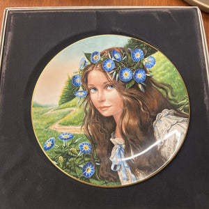 Royal Worchester Pati Bannister "Morning Glories" Decorative Plate