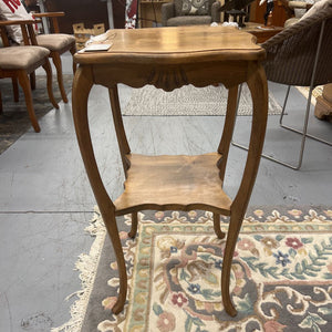 Vintage Wooden Side Table w Cabriole Legs & Lower Shelf