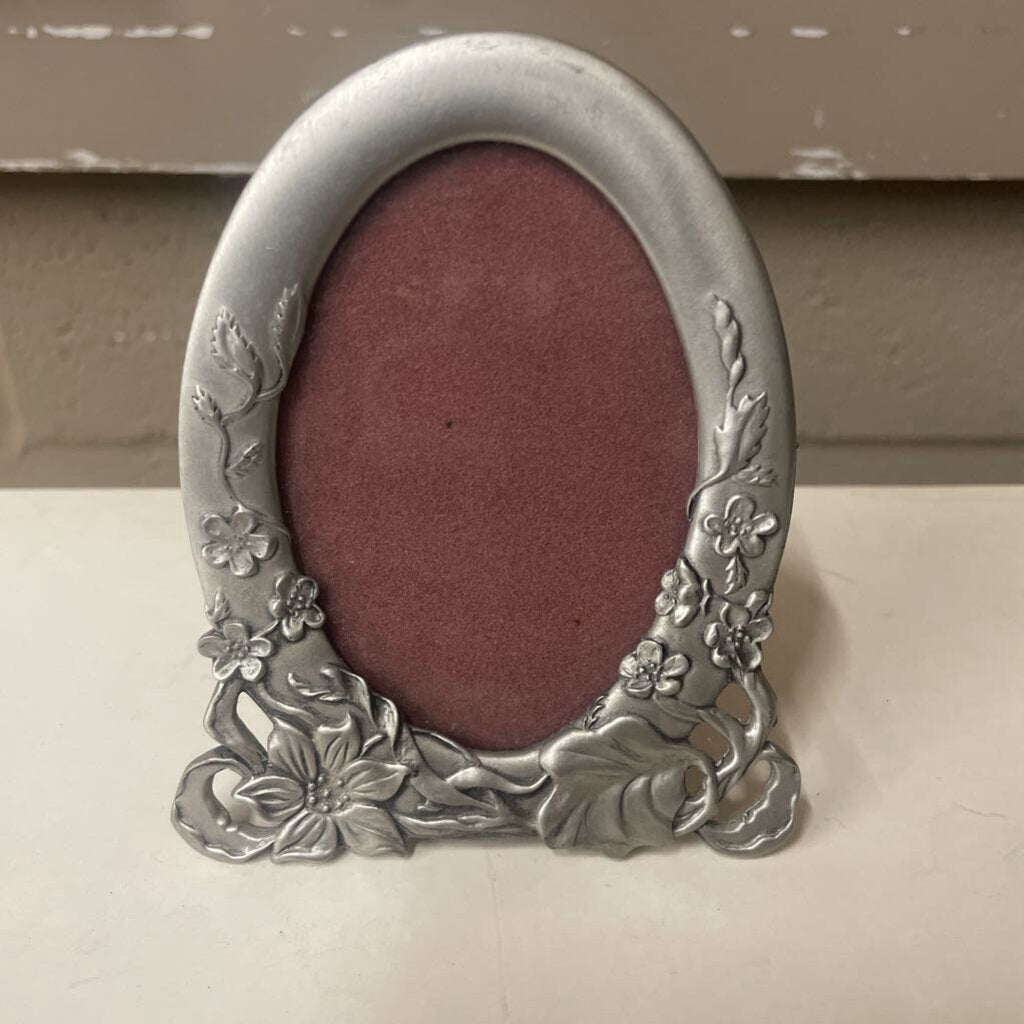 Small Floral Oval Pewter Frame