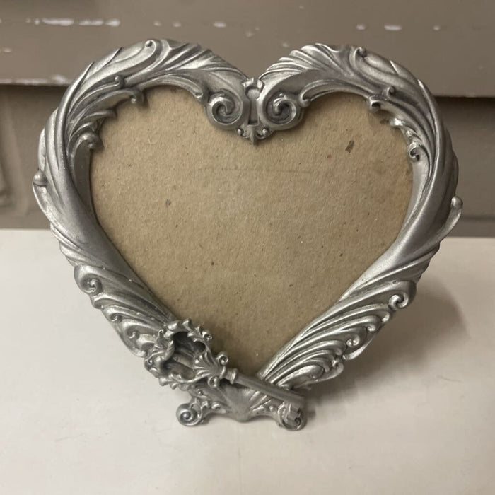 Heart & Key Pewter Frame