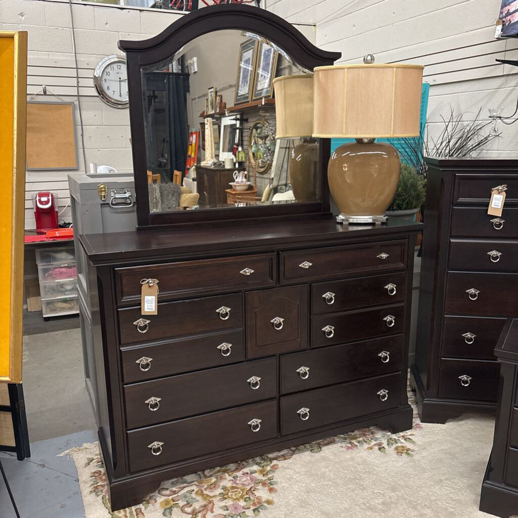Vaughan Bassett Dark Brown Cherry Wood Dresser w 9 Drawers & Mirror