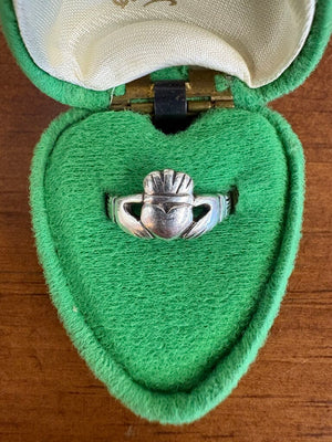 Silver Claddaugh Ring w Case