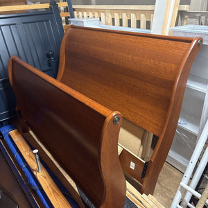 Paliser Maple Stain Queen Sleigh Bedframe w HB, FB, SR's and Support Beam