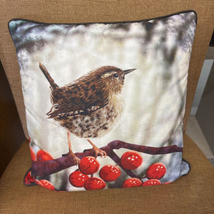 Decorative Pillow w Wren & Red Berries - 100% Cotton