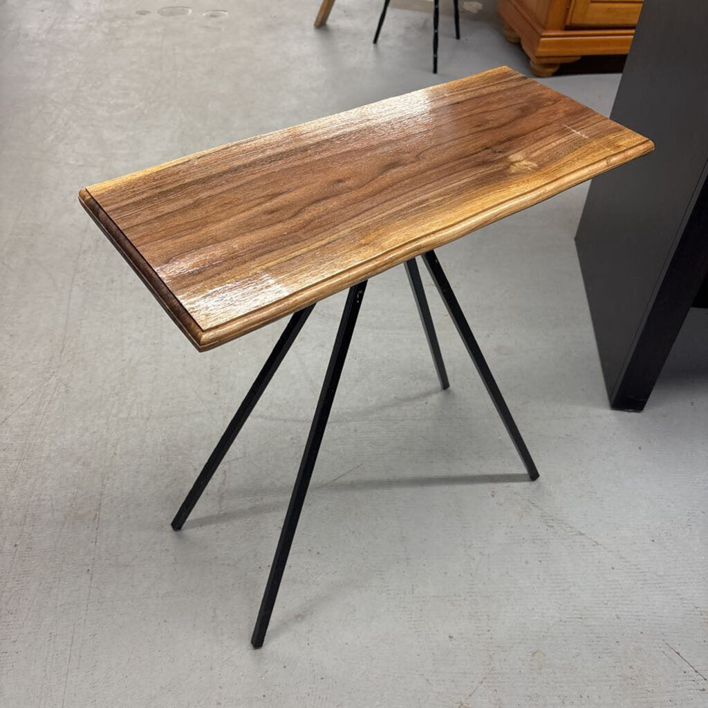 NEW Indoor/Outdoor Walnut Side Table w Metal Base (22W 10D 23H)