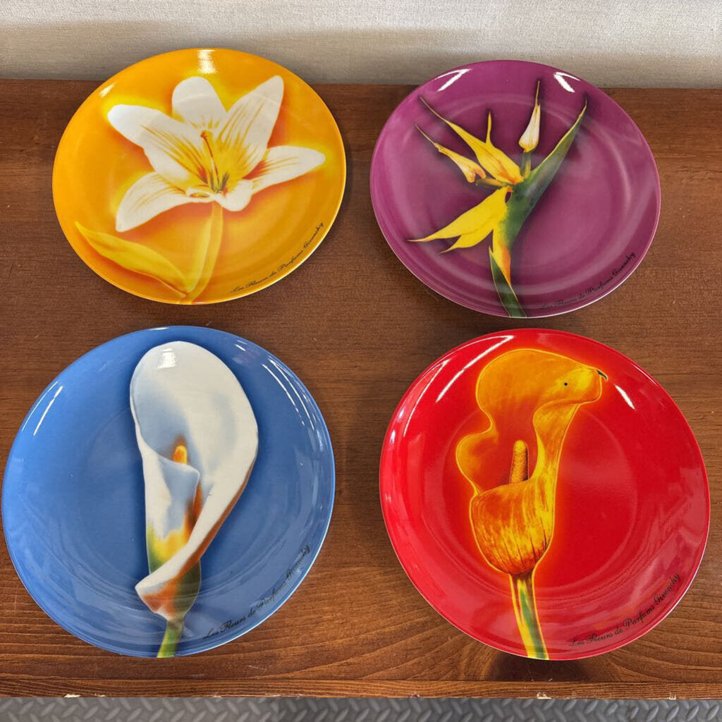 Set of 4 Les Fleurs de Parfums Givenchy Serving/ Decor Plates