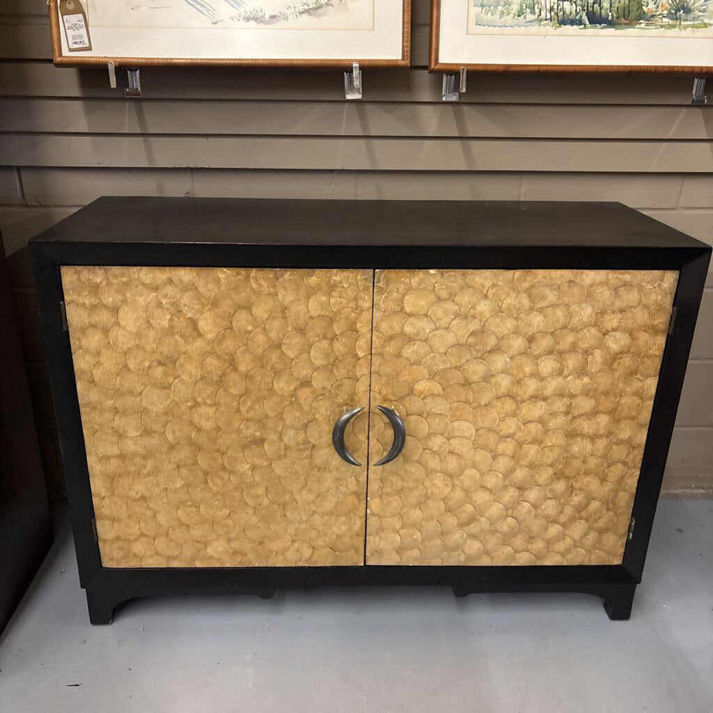 Sideboard w Pearl Front