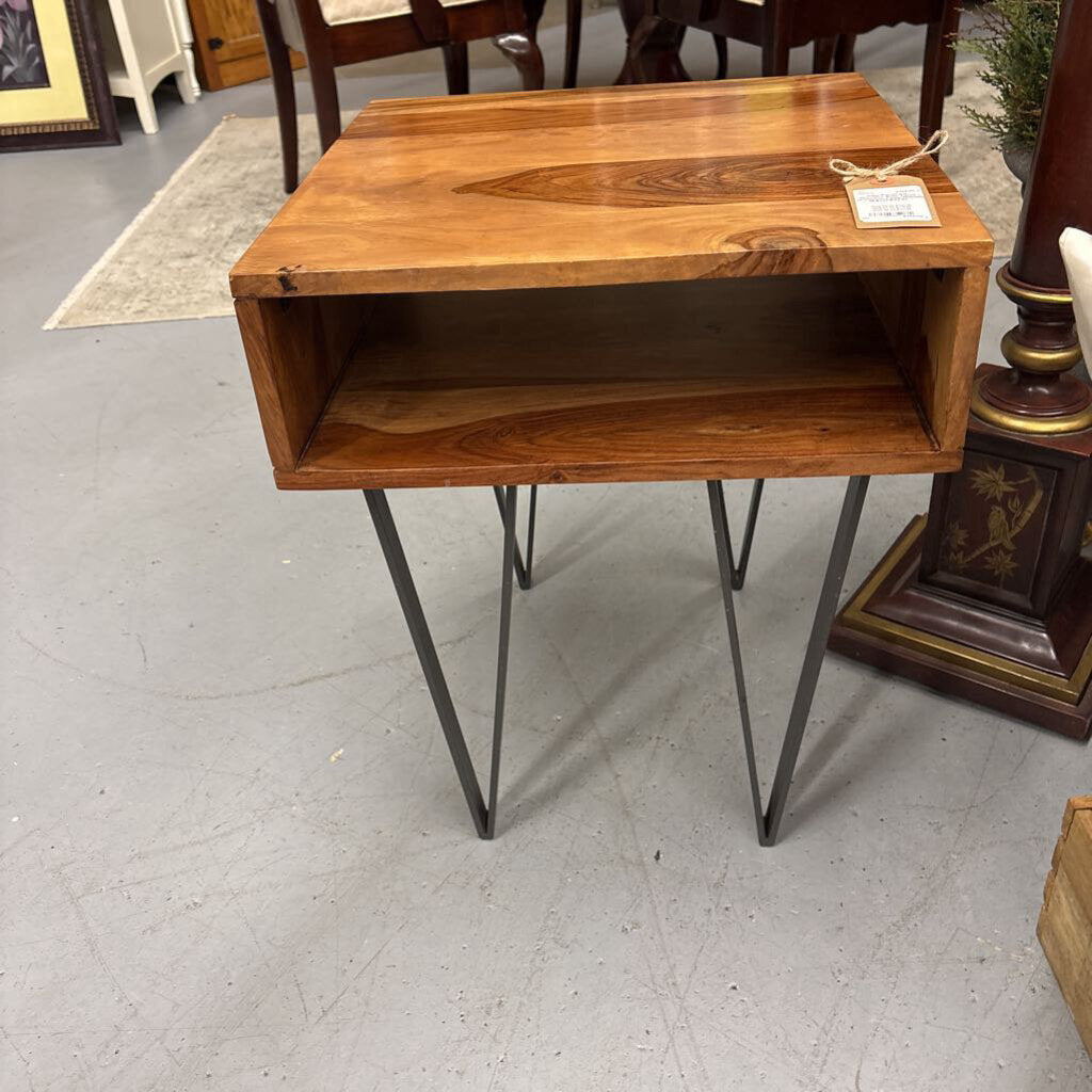 Wooden Side Table w Hairpin Legs