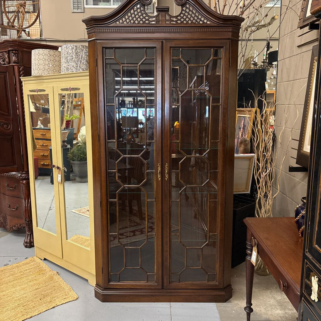 Harden Chippendale Georgian Style Cherry Corner Cabinet