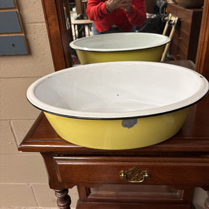Vintage Oval Enamel Wash Basin