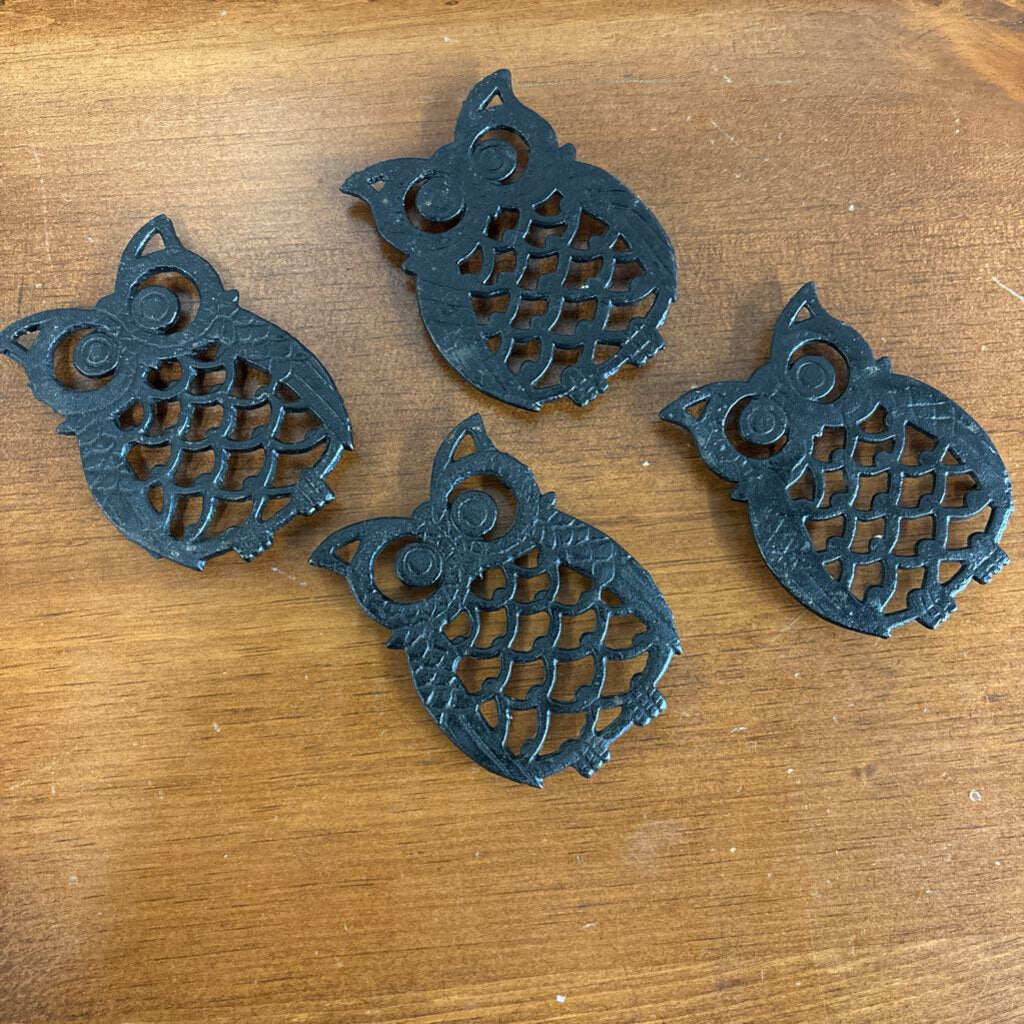 Set of 4 Black Cast Iron Owl Trivet Coaster