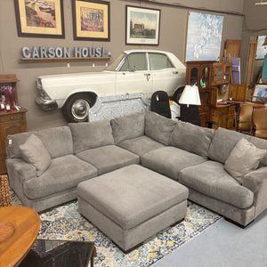 ASHLEY FURNITURE - V-Shaped Sectional w Ottoman (42 x 42)
