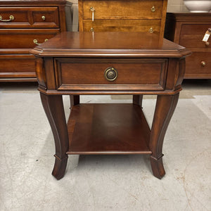 Hooker Brookhaven Solid Wood Top End Table w Drawer