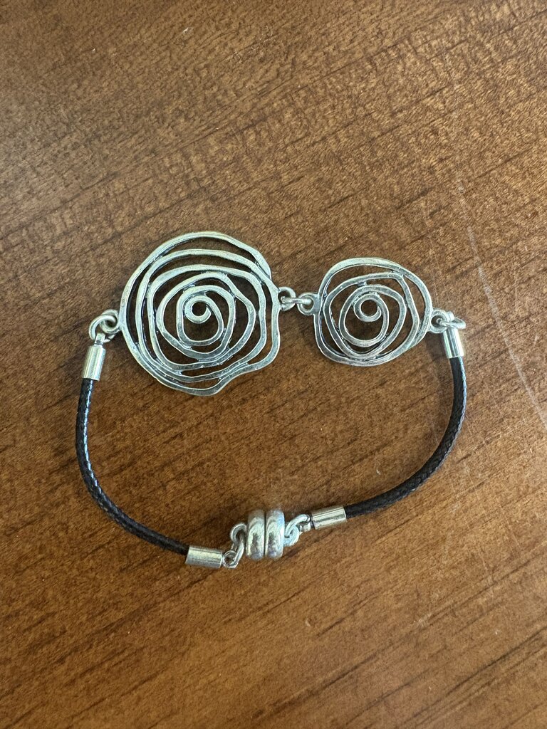 Silver Spiral bracelet W Magnetic Barrel Clasp