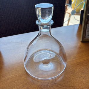 Glass Decanter w Stopper