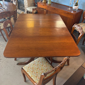 Vintage Duncan Phyfe-Style Mahogany Drop Leaf Dining Table w 4 Chairs & Two 14" Leaves