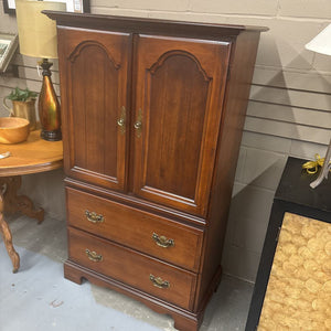 Vilas Solid Maple Dresser w 2 Drawers & Upper Storage