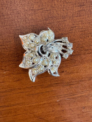 Vintage Silver Tone Floral Brooch w Faux Pearls & Gemstones