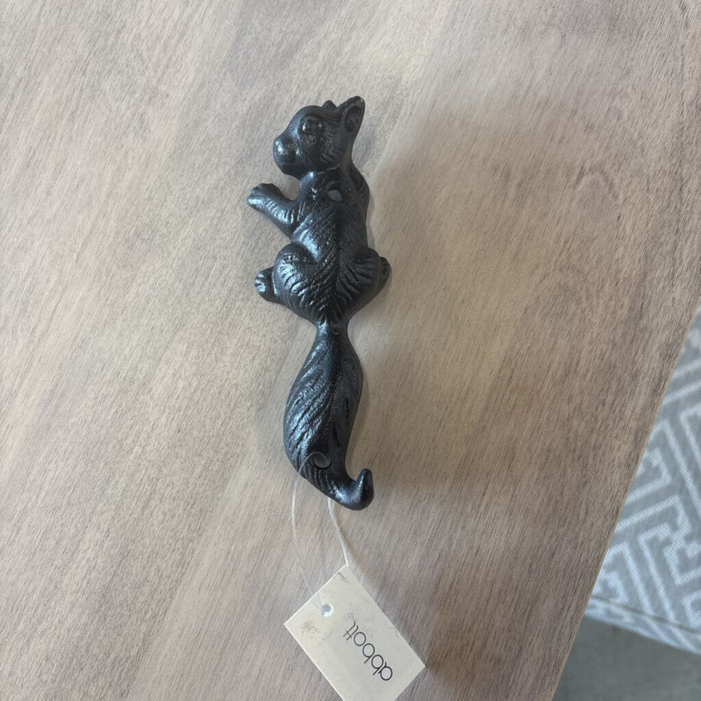Climbing Squirrel Hook - 5"H - Ironage 604