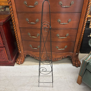 Black Metal Obelisk Vine Trellis for Planter