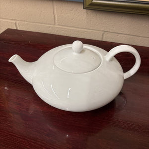 White Ceramic Tea Pot