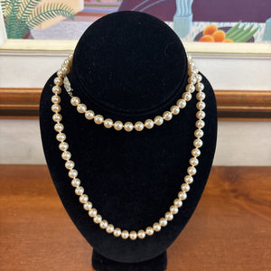 GenuinePearl Necklace w Silver Tone Clasp w Faux Gemstones