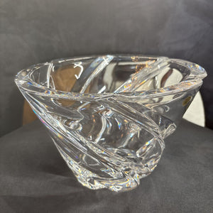 RCR Lead Crystal Bowl w Star Bottom