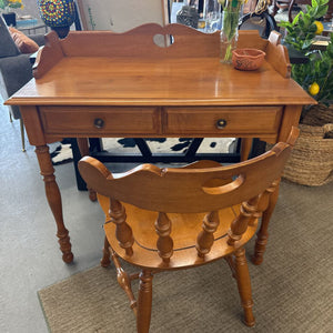 ROXTON Maple Desk with Heart Cutout, Drawer & Chair