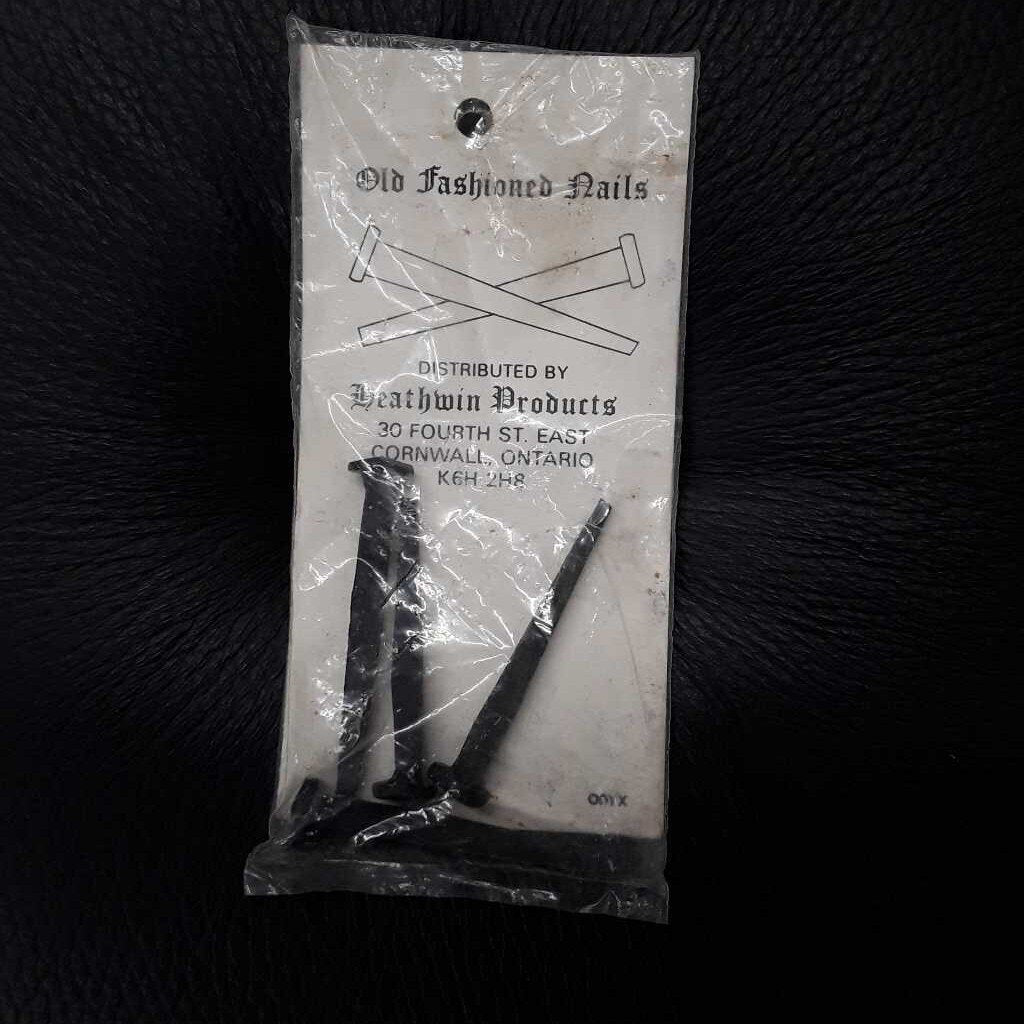 Old Fashion Nails Black 4 In Pack