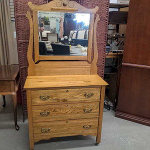 Antique Maple Dresser w Mirror
