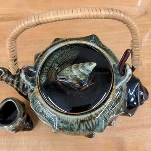 Snail Teapot & Tea Sampler w Wicker Handle
